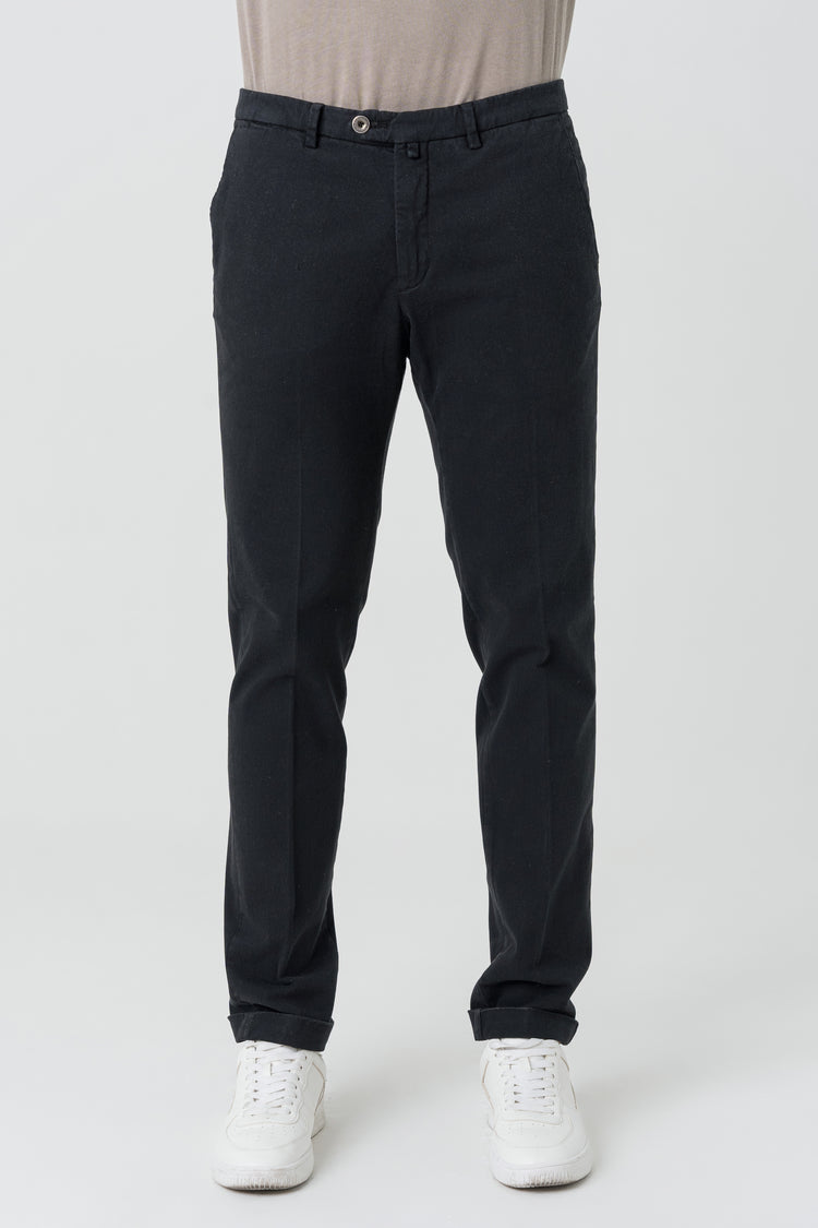 Pantaloni Slim Fit in Gabardine Nero