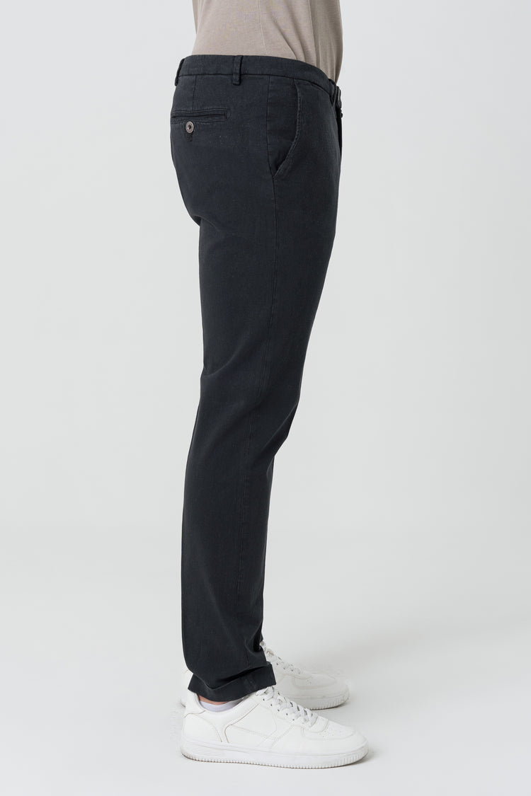 Pantaloni Slim Fit in Gabardine Nero