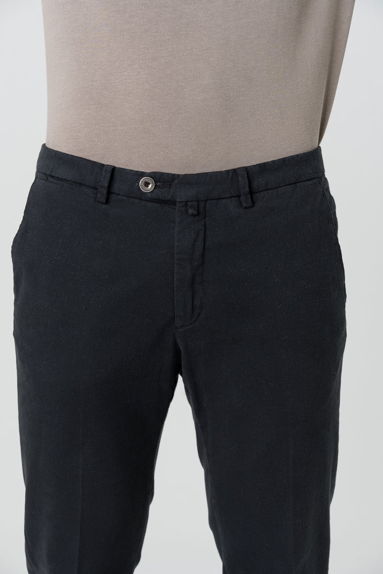 Pantaloni Slim Fit in Gabardine Nero