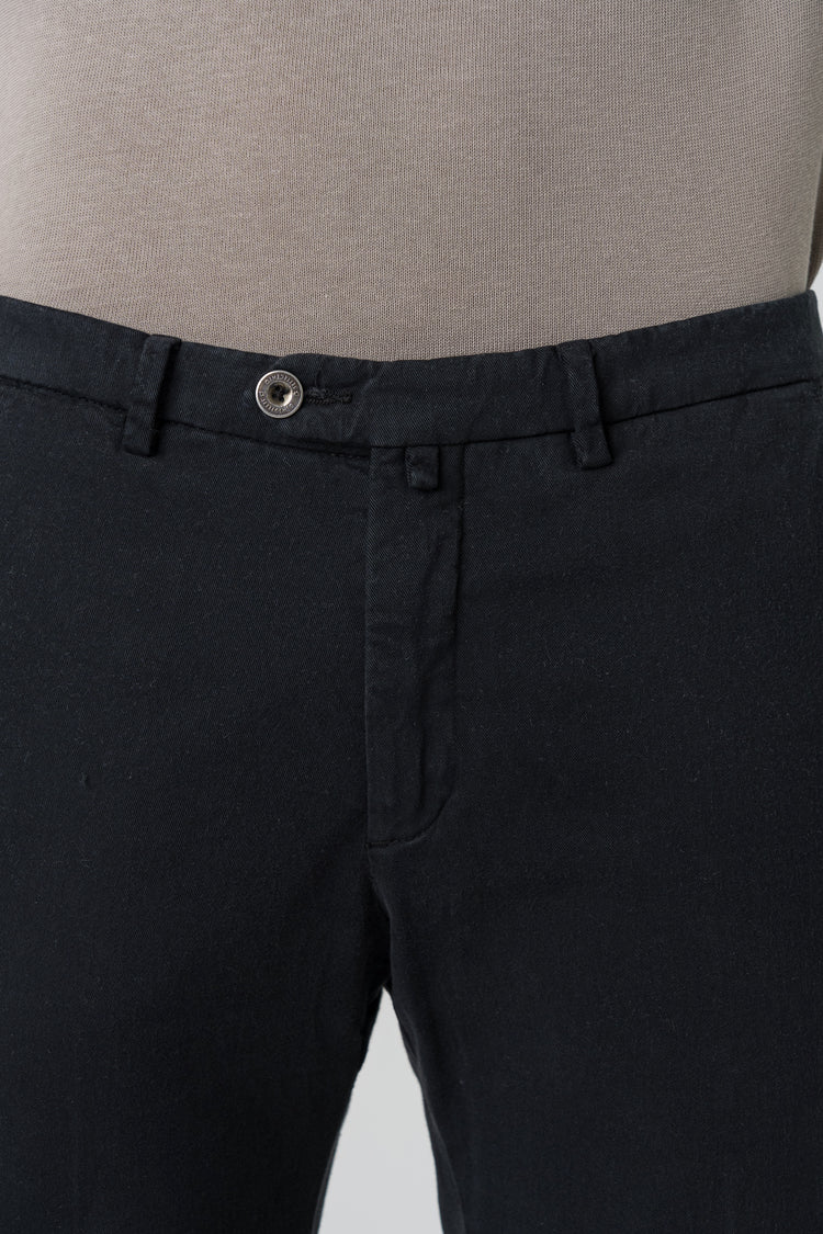 Pantaloni Slim Fit in Gabardine Nero