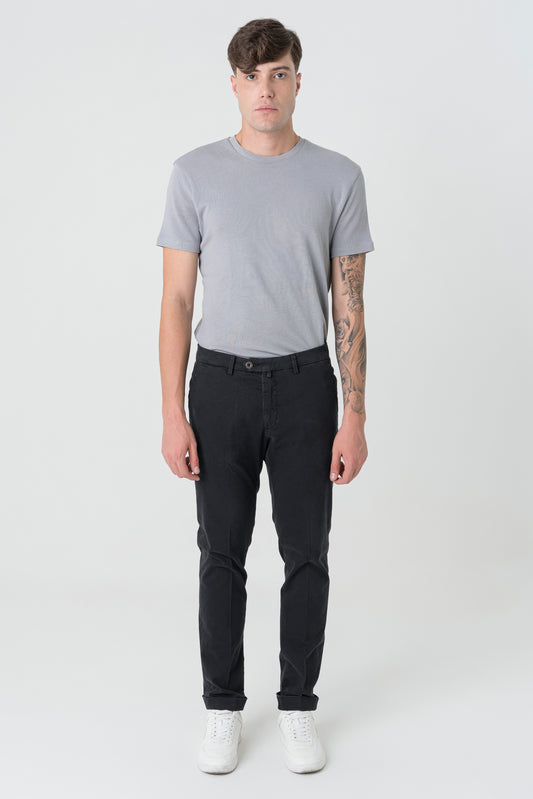 Pantaloni Slim Fit in Raso Saten Nero