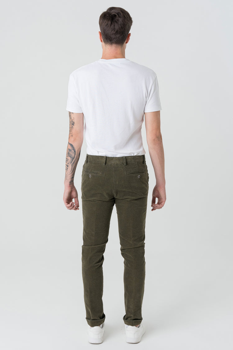 Pantaloni Slim Fit in Velluto Armaturato Verde