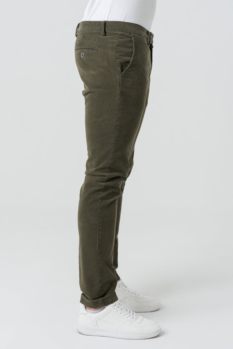 Pantaloni Slim Fit in Velluto Armaturato Verde