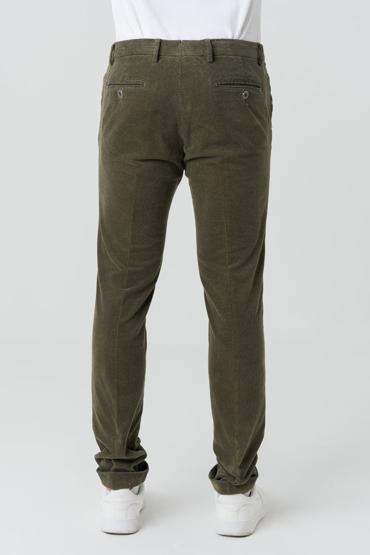 Pantaloni Slim Fit in Velluto Armaturato Verde