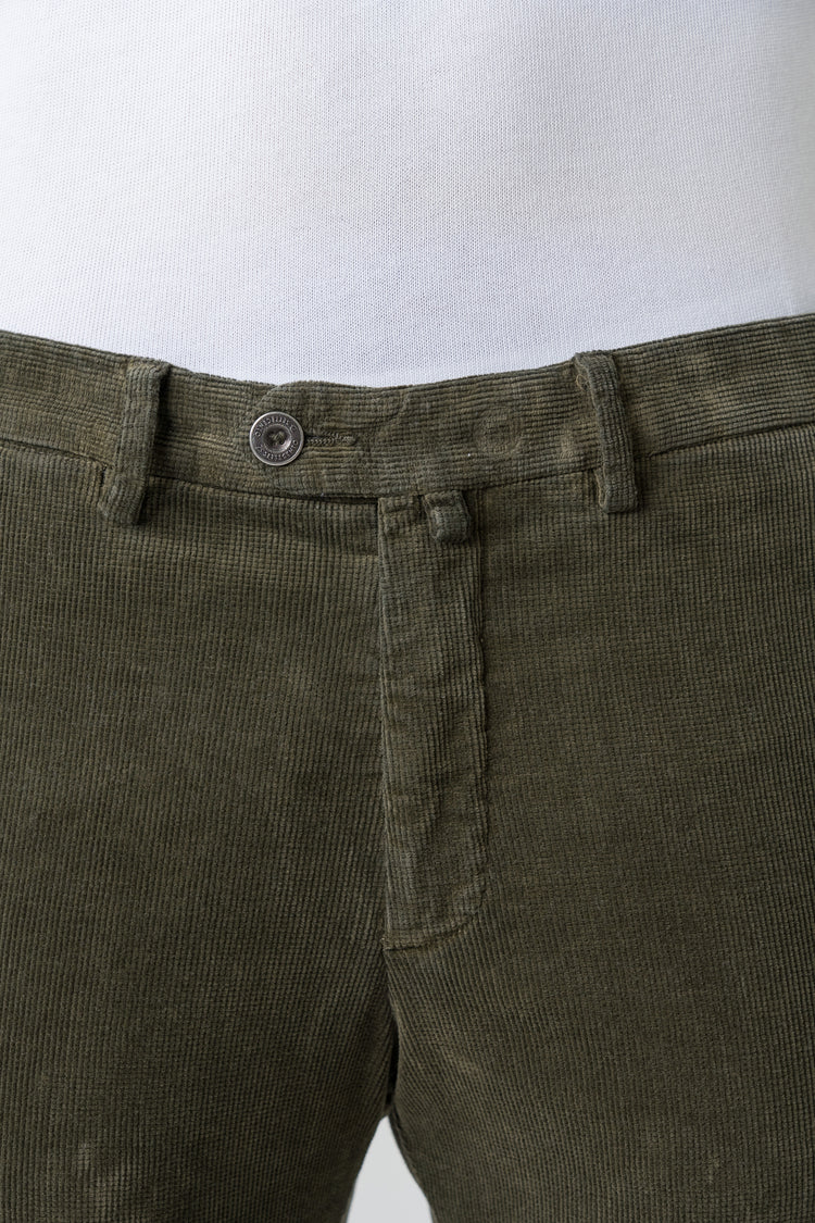 Pantaloni Slim Fit in Velluto Armaturato Verde