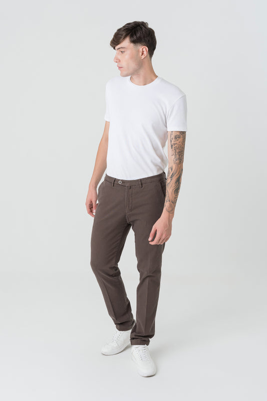 Pantaloni Slim Fit in Gabardine Marrone