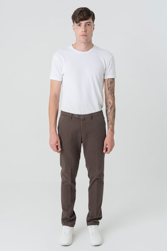 Pantaloni Slim Fit in Gabardine Marrone