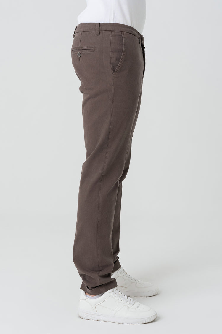 Pantaloni Slim Fit in Gambardine Marrone