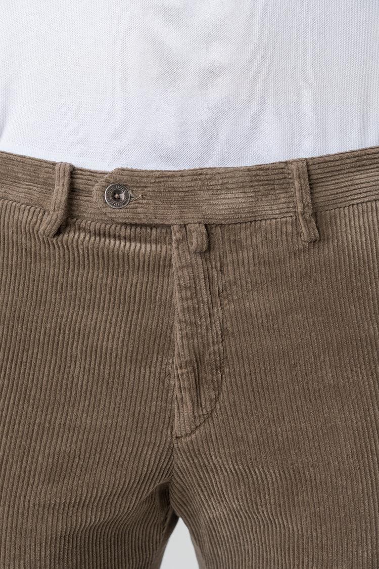 Pantaloni Slim Fit in Velluto 1000 Righe Marrone