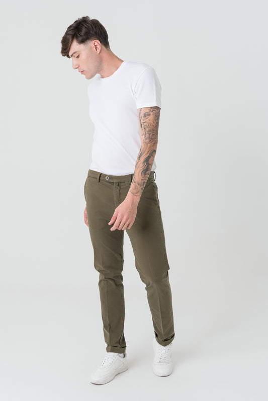 Pantaloni Slim Fit in Raso Saten Verde